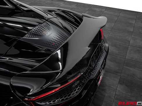 Used 2022 McLaren 765LT RWD image 22