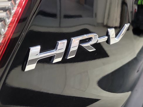 Used 2020 Honda HR-V LX image 7