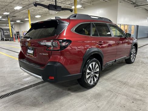 Certified 2025 Subaru Outback Limited image 8