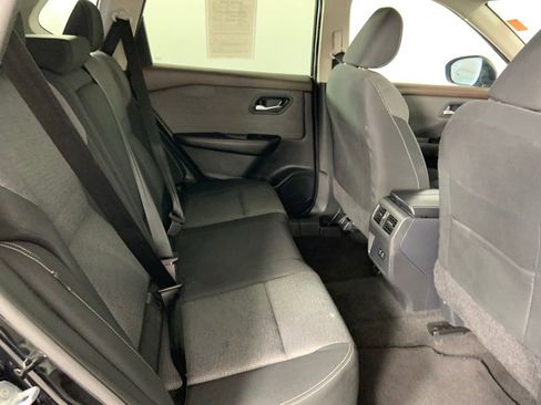 Used 2023 Nissan Rogue SV image 13