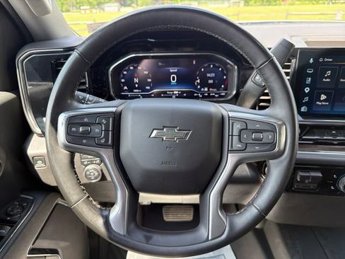 Used 2025 Chevrolet Silverado 1500 RST w/ Z71 Off-Road Package AWD/4WD image 15