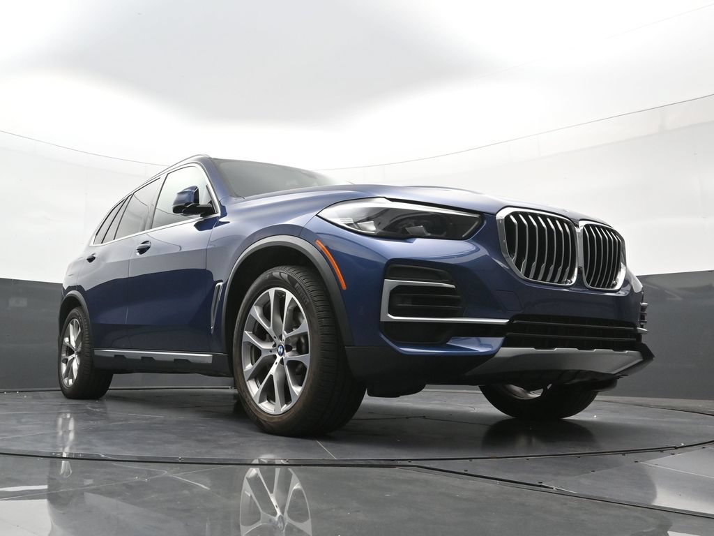 Used 2022 BMW X5 xDrive40i w/ Premium Package AWD/4WD image 21