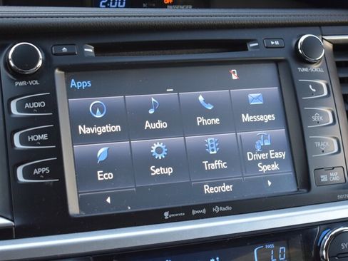 Used 2018 Toyota Highlander XLE AWD/4WD image 24