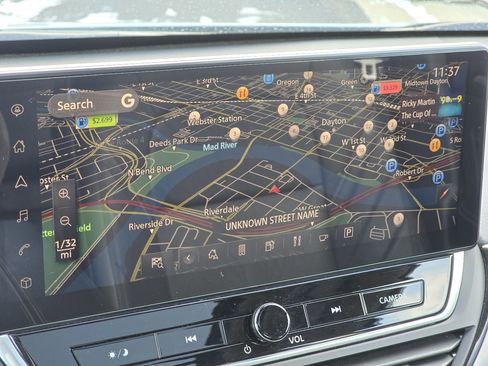 Used 2023 Nissan Altima 2.5 SR w/ SR Premium Package image 4