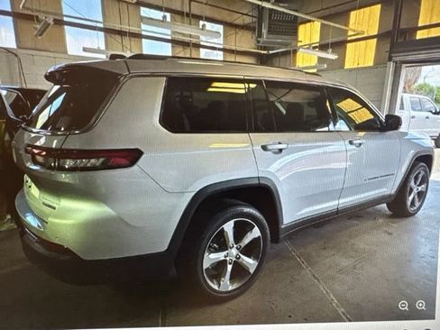 Used 2021 Jeep Grand Cherokee L Limited RWD image 2