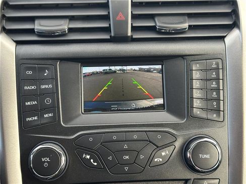 Used 2018 Ford Fusion SE image 24