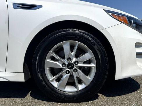 Used 2016 Kia Optima LX FWD image 10