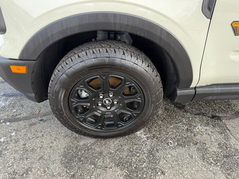 Used 2025 Ford Bronco Sport Badlands image 24