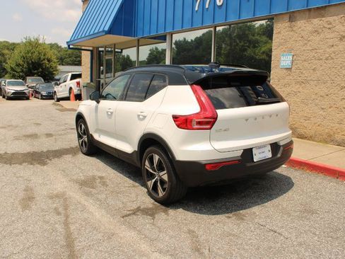 Used 2022 Volvo XC40 P8 Recharge Plus AWD/4WD image 4