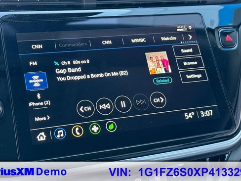 Used 2023 Chevrolet Bolt EUV Premier image 51