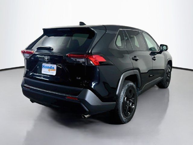 Used 2024 Toyota RAV4 LE FWD image 18