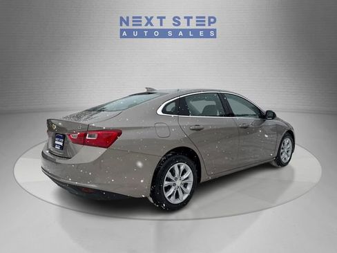Used 2025 Chevrolet Malibu LT image 8