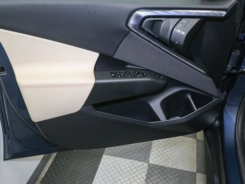 Used 2025 BMW X3 xDrive30i w/ Premium Package image 41