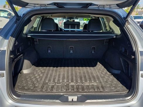 Used 2023 Subaru Outback Onyx Edition w/ Popular Package #2 image 27