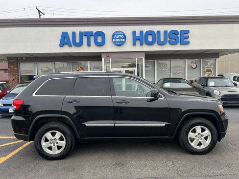 Used 2012 Jeep Grand Cherokee Laredo w/ Laredo E Group AWD/4WD image 10