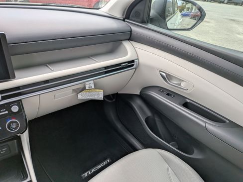 Certified 2025 Hyundai Tucson SEL image 18
