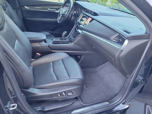 Used 2022 Cadillac XT5 Sportv w/ Technology Package image 12