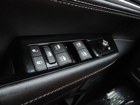 Used 2024 Jeep Wagoneer Series II w/ Flexible Seating Group RWD image 29