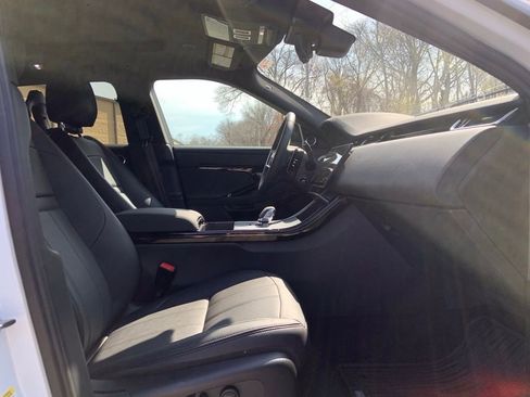 Used 2024 Land Rover Range Rover Evoque S image 18