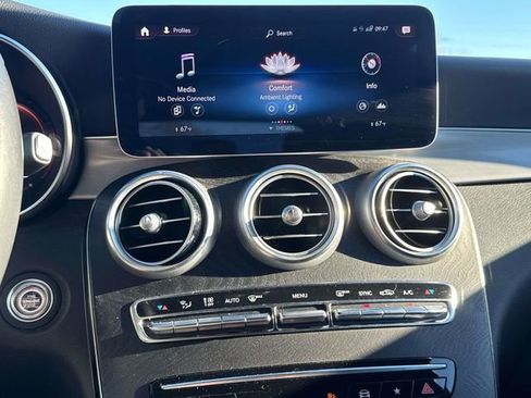 Used 2021 Mercedes-Benz GLC 300 image 30