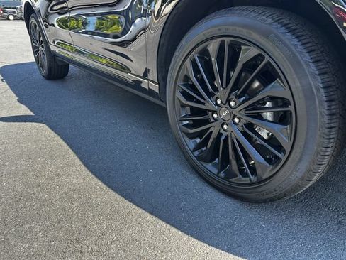 Certified 2024 Lincoln Corsair AWD w/ Equipment Group 101A image 11