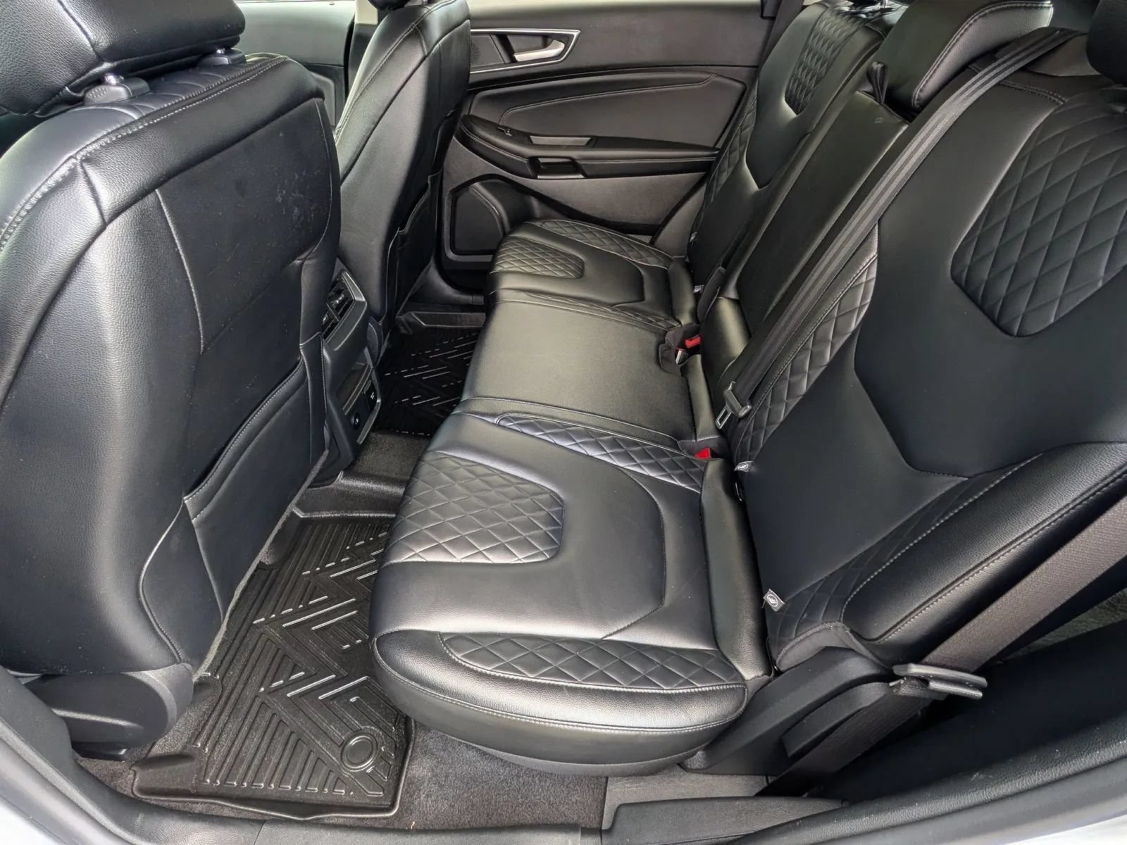Used 2024 Ford Edge Titanium AWD/4WD image 17