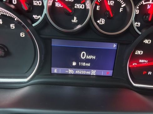 Used 2022 Chevrolet Silverado 1500 LT image 13