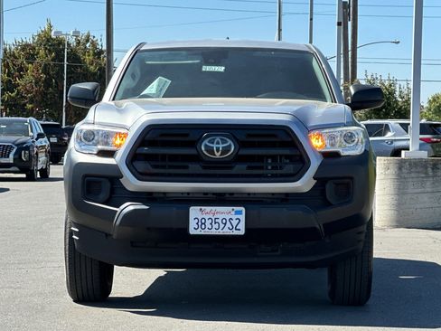 Used 2019 Toyota Tacoma 2WD Access Cab image 9