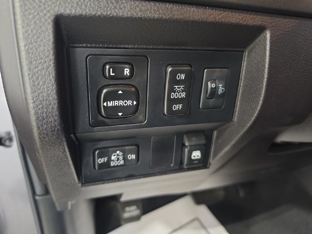 Used 2015 Toyota Tundra SR5 w/ TRD Off Road Package AWD/4WD image 19