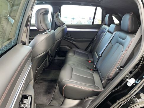 Used 2025 Jeep Wagoneer S Launch Edition image 11