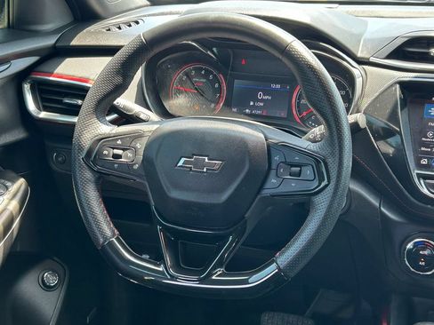 Used 2023 Chevrolet TrailBlazer RS w/ Sun and Liftgate Package FWD image 41