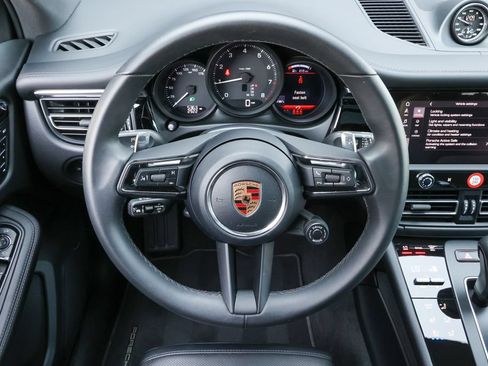 Certified 2026 Porsche Macan AWD/4WD image 40