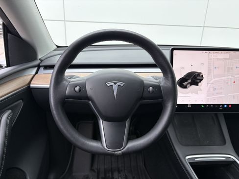 Used 2023 Tesla Model Y Long Range image 16