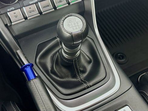 Used 2022 Toyota GR86 Premium w/ ALL Weather Mat Package (TMS) image 23