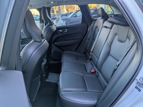 Certified 2024 Volvo XC60 T8 Ultimate w/ Protection Package Premier image 29