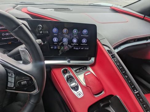Used 2022 Chevrolet Corvette Stingray Preferred Cpe w/ Z51 Performance Package RWD image 18