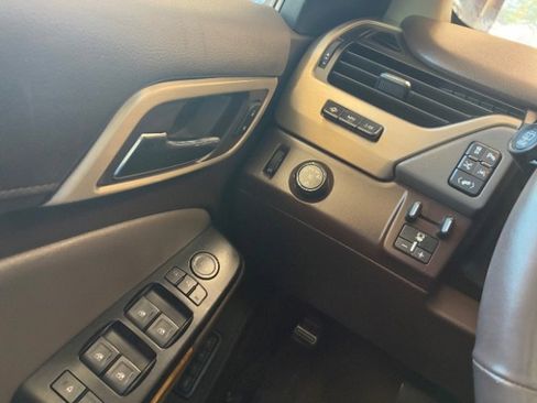 Used 2017 GMC Yukon Denali w/ Open Road Package image 17