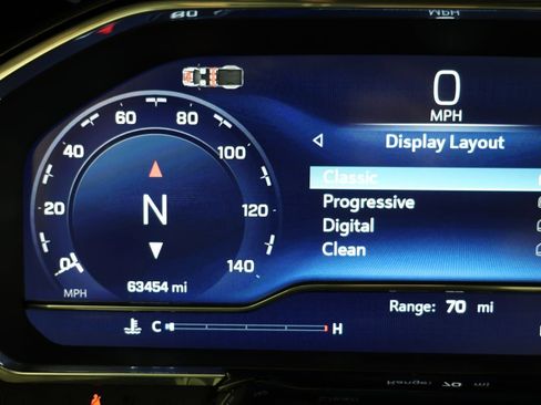 Used 2024 Chevrolet Silverado 3500 LT w/ Convenience Package image 11