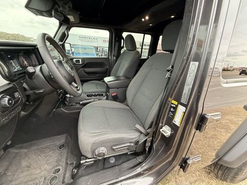 Used 2024 Jeep Wrangler Sport S image 9