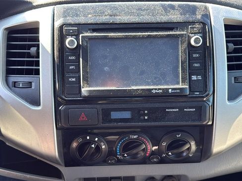 Used 2014 Toyota Tacoma PreRunner w/ SR5 Package image 8