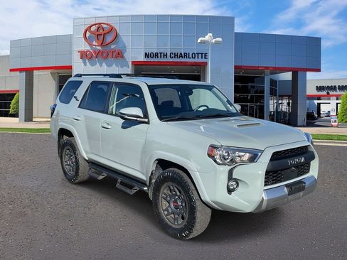 Used 2023 Toyota 4Runner TRD Off-Road Premium image 3