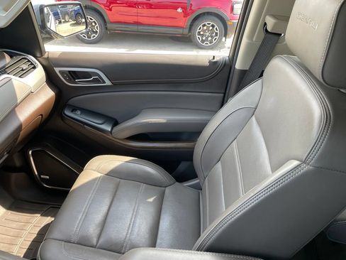 Used 2020 GMC Yukon XL Denali w/ Open Road Package AWD/4WD image 23