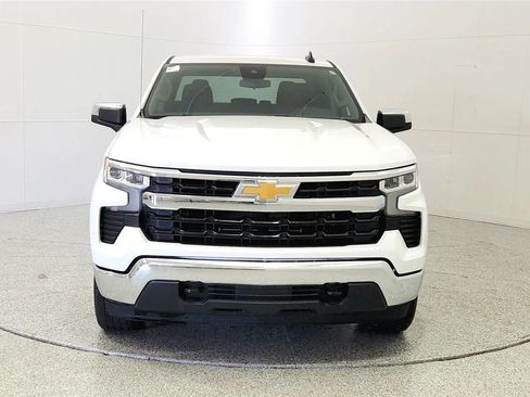 Used 2023 Chevrolet Silverado 1500 LT AWD/4WD image 2
