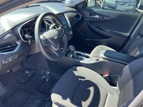 Used 2023 Chevrolet Malibu LT FWD image 9