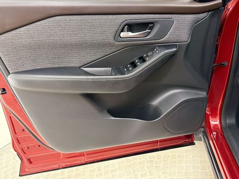 Used 2023 Nissan Rogue SV FWD image 26