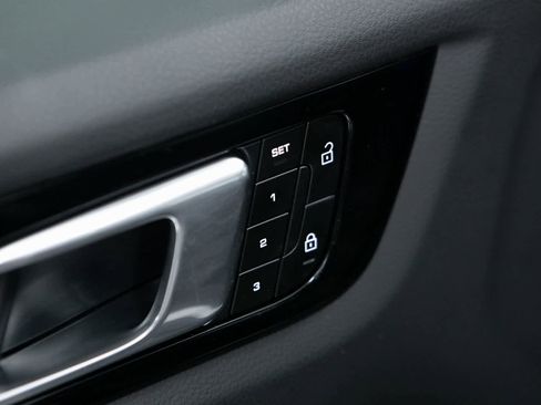 Certified 2023 Porsche Cayenne image 19