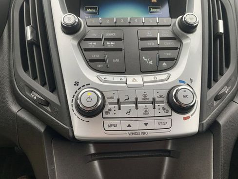 Used 2012 Chevrolet Equinox LT image 16