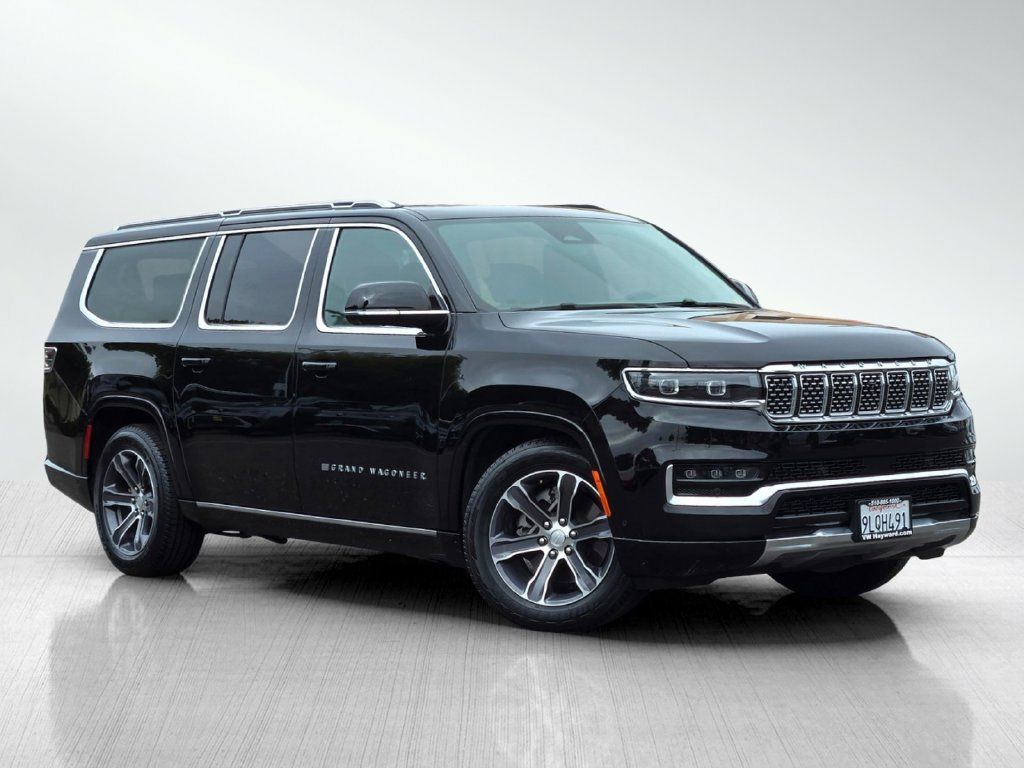 Used 2024 Jeep Grand Wagoneer L 4WD image 2