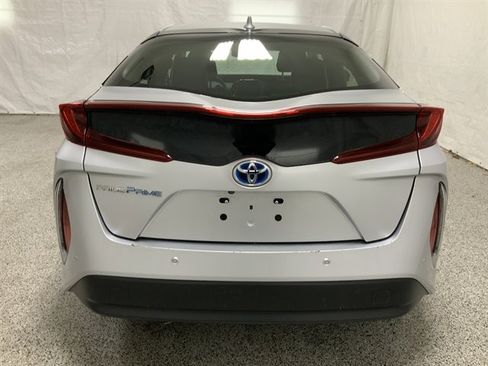Used 2019 Toyota Prius Prime Advanced image 3