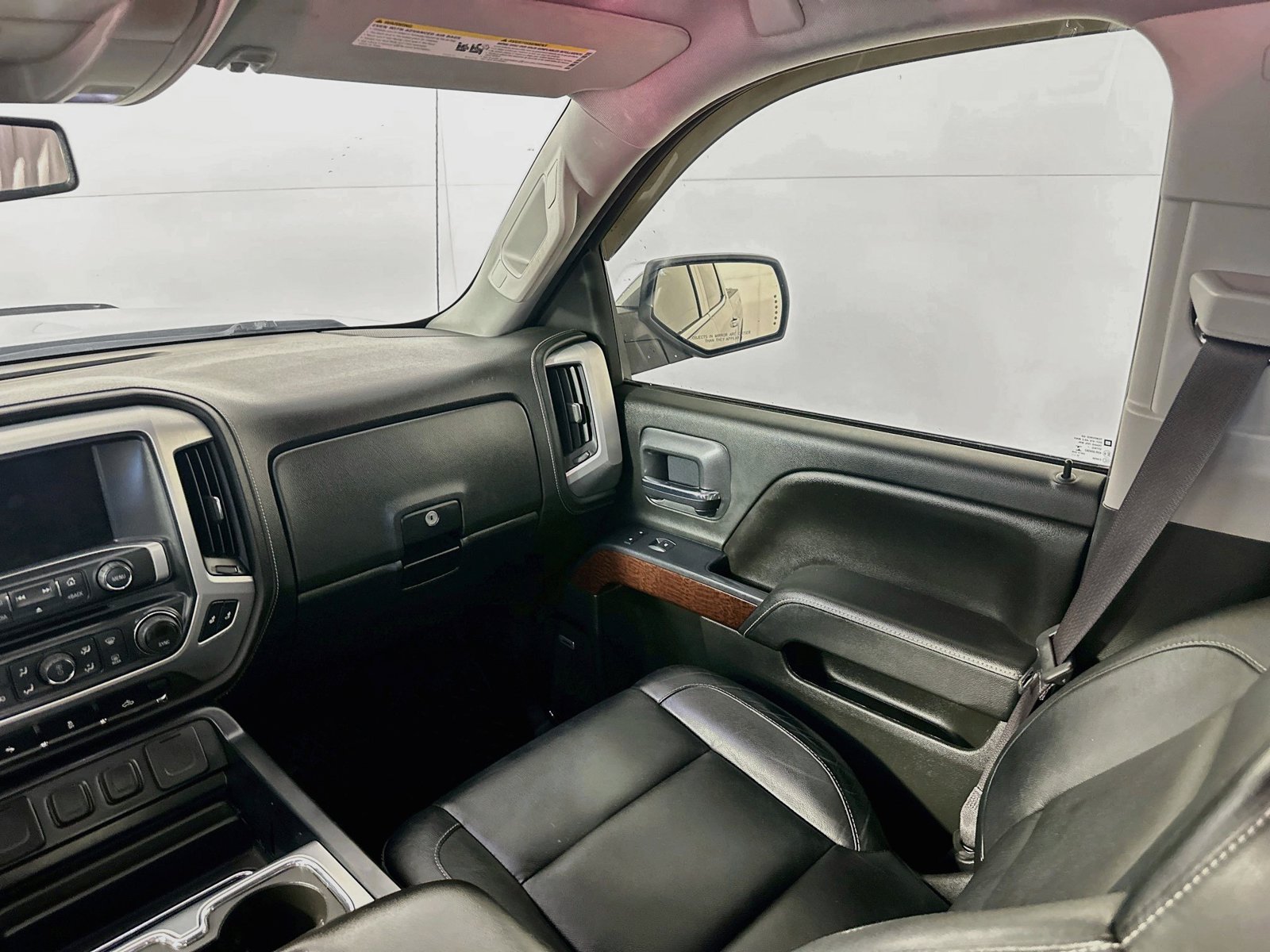 Used 2015 GMC Sierra 1500 SLT w/ SLT Crew Cab Value Package AWD/4WD image 24